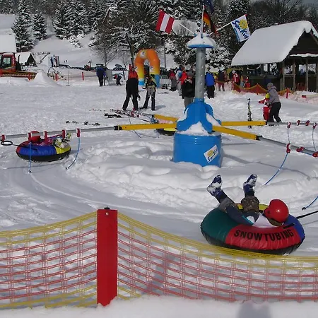 Jonas Park Ostružná